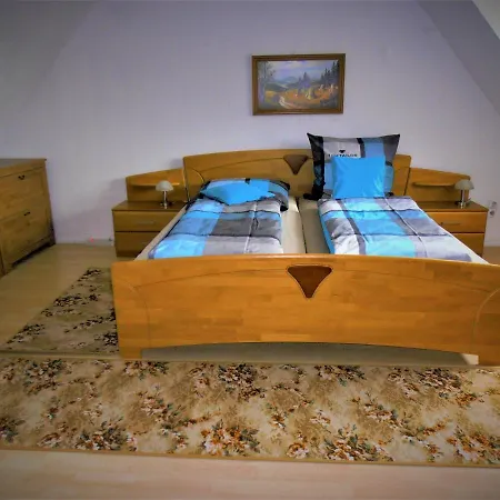 Familienfreundliches Mit 3 Schlafzimmern *